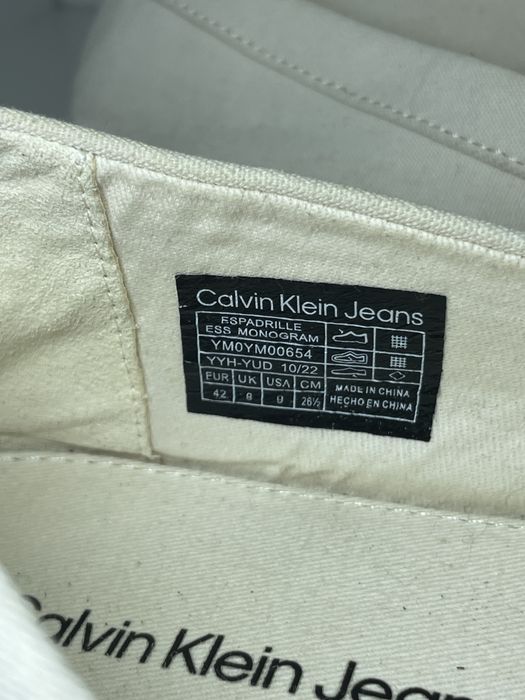 Продаю еспадрильї Calvin Klein Jeans