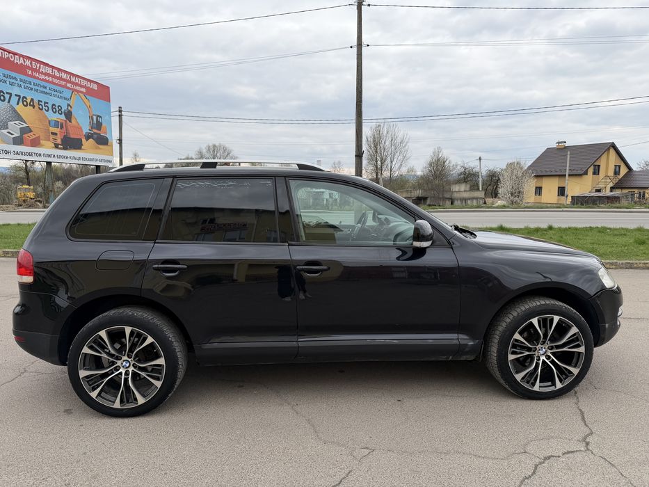 Volkswagen Touareg Гарний стан