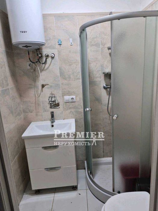 Продам 1 кімнатну квартиру з ремонтом. 15 хвилин до центра Одеси.