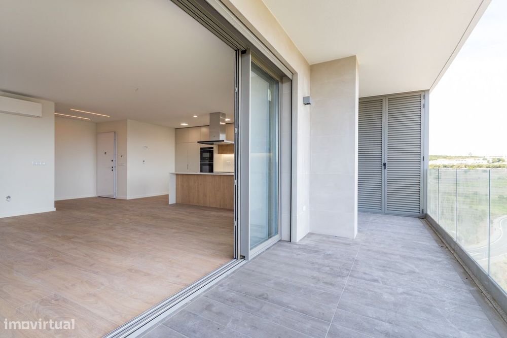 Apartamento T3 Novo a Estrear | 3 Suites | Vista Rio | Garagem Box | C