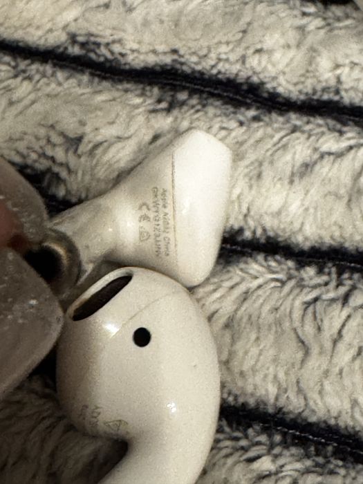 Наушники Apple Airpods