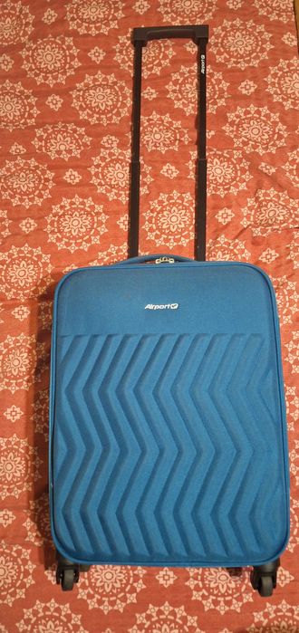 Walizka podróżna turystyczna na kółkach