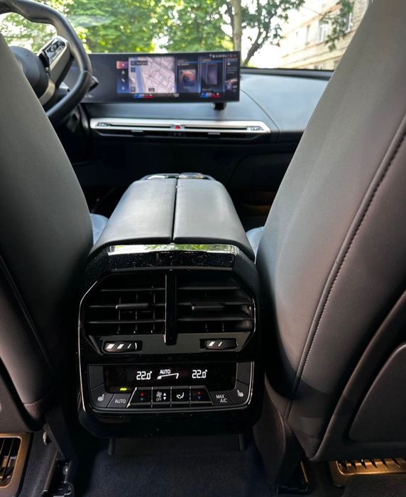 BMW ix40 на гарантії