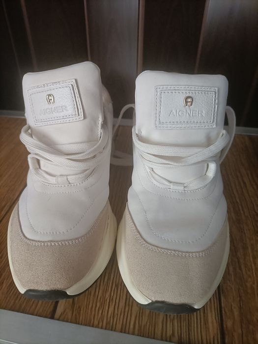 Buty sportowe damskie