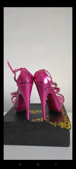 Fuksjowy metaliczne szpilki z kryształkami high heels lato