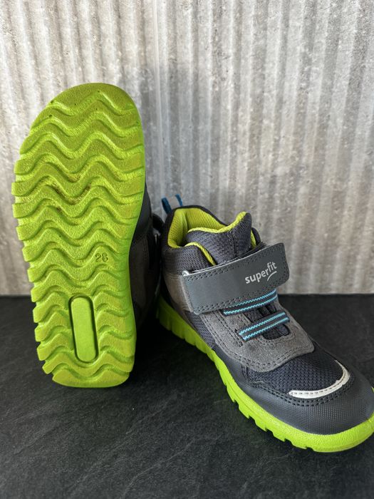 Buty Superfit dla dziecka rozmiar 28