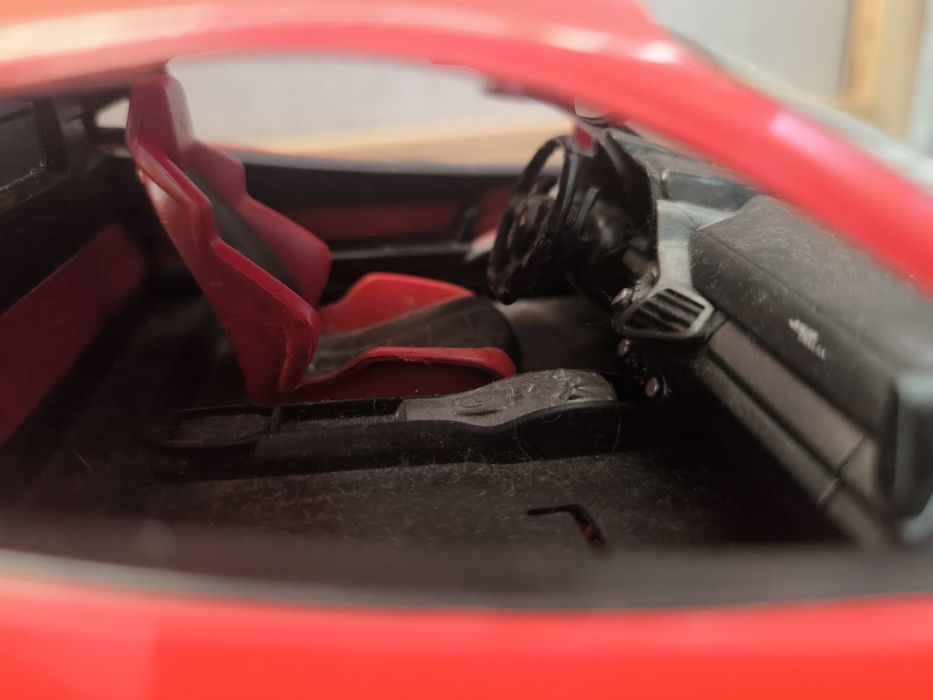 Miniatura Ferrari 458 Italia (Escala 1:18) Vermelha