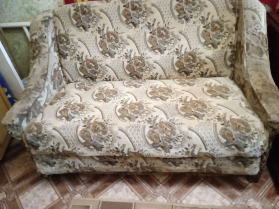 Продам меблі б/у та багато іншого для дому