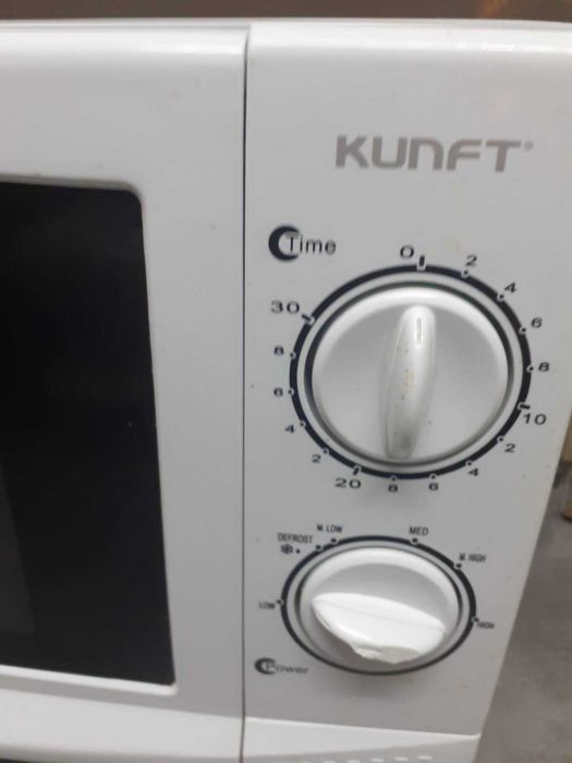 Micro Ondas "Kunft", pouco usado