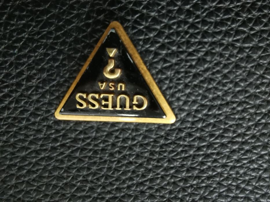 Torebka czarna na ramię GUESS