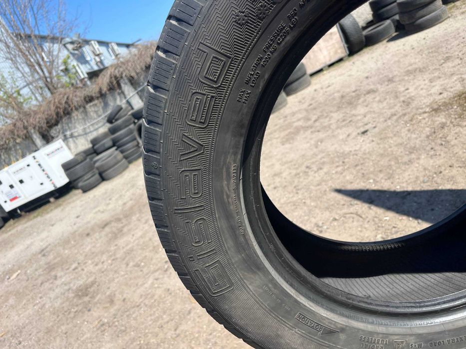 Пара шин Gislaved 235/65 R17