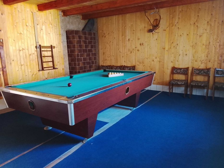 Житловий будинок з вбудованими приміщеннями комерційного призначення