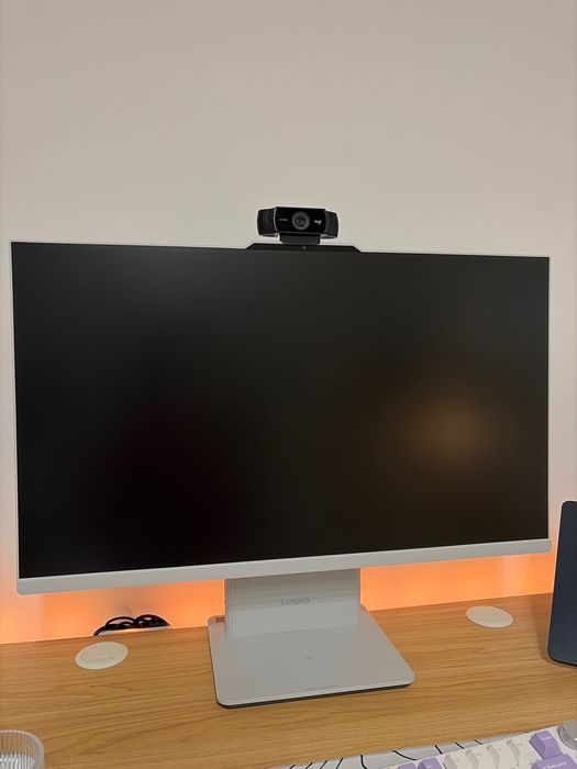Sprzedam Lenovo IdeaCentre AIO 27IRH9 – 27″, Ryzen 5, 16 GB, 512 GB