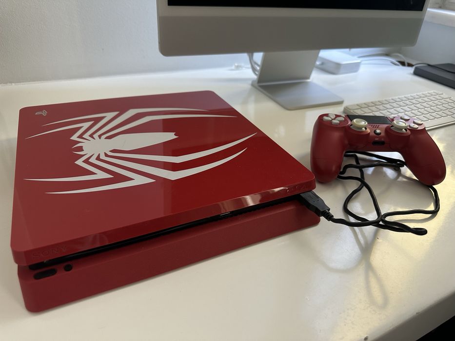 Consola Sony PS4 1TB - Spider-Man - Edição Limitada