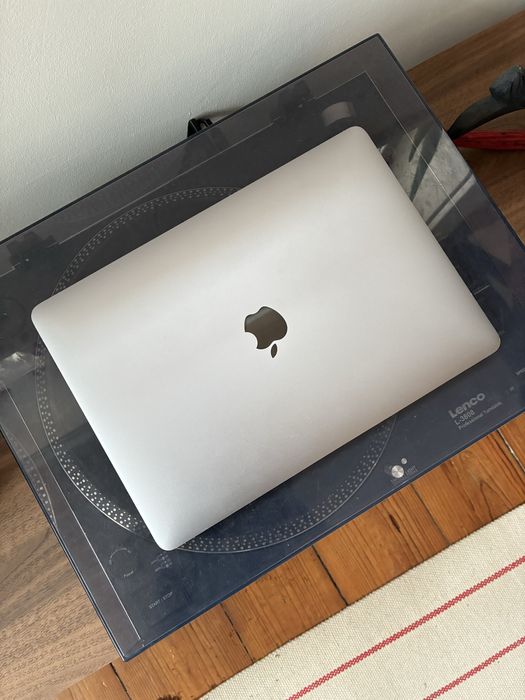 MacBook Air M1 (2020) novo