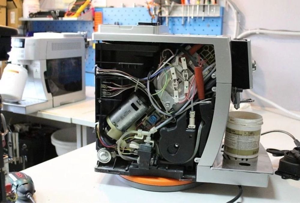 Ремонт профессиональных кофемашин Чистка и настройка кофемашин