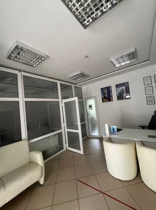 Оренда приміщення в центр Личаківський Галицький офісу магазину аптека