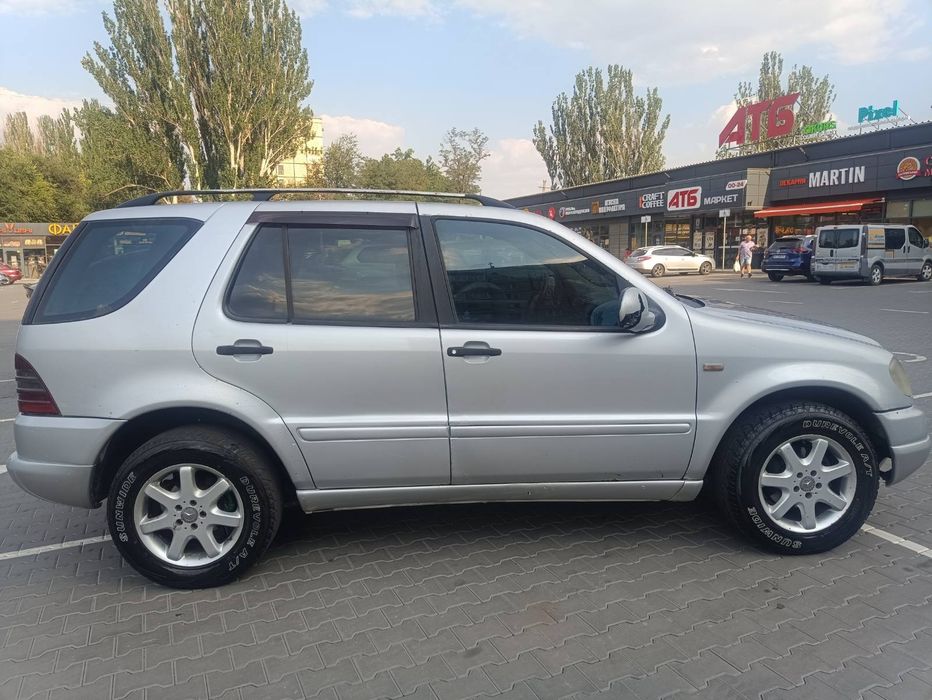 Мерседес  МЛ 270