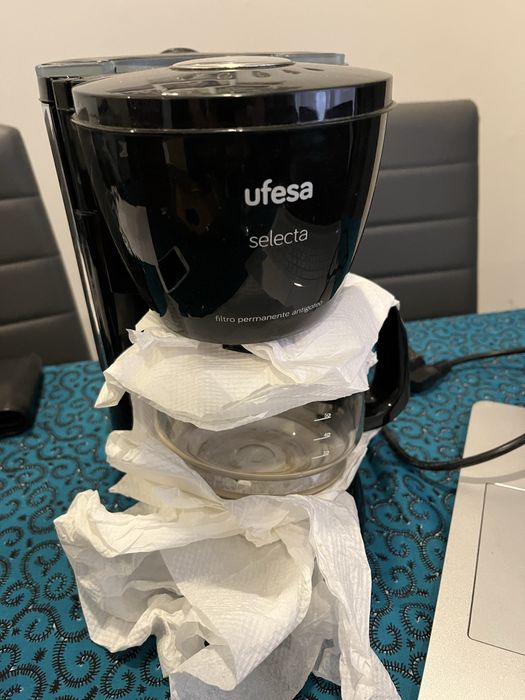 Máquina de Café de Filtro UFESA CG 7212