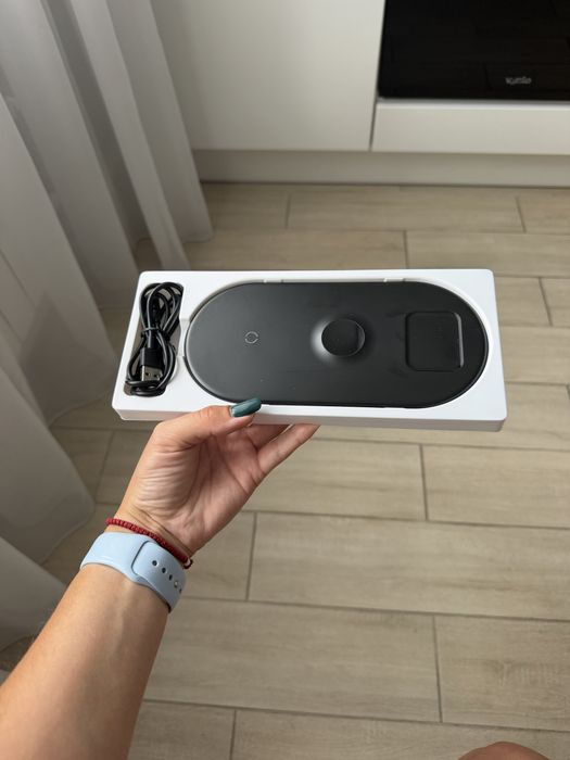 Бездротова зарядка  Baseus Smart 3-in-1 18W для iPhone / Apple Watch / AirPods