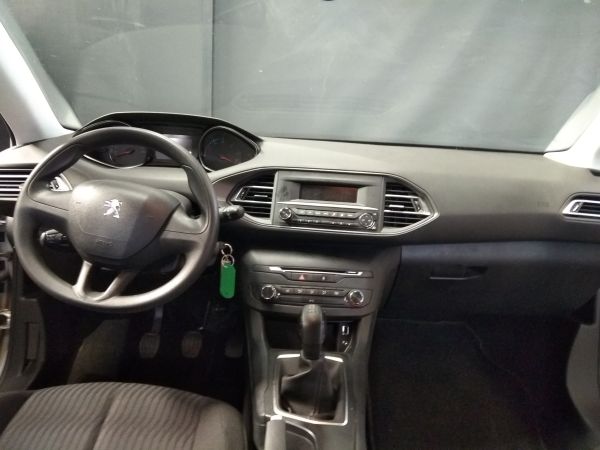 Para peças PEUGEOT 308 II