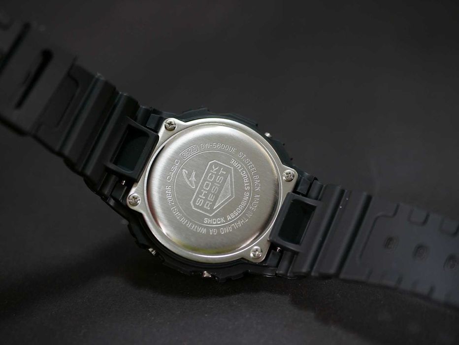 Casio DW-5600UE-1 с LED новым модулем. 100% оригинал