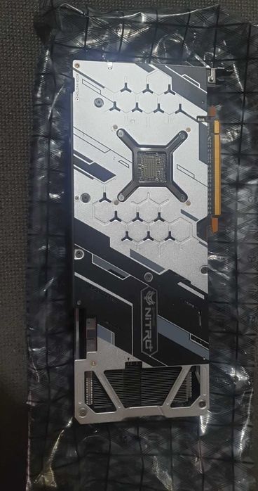Sapphire nitro + rx5700xt