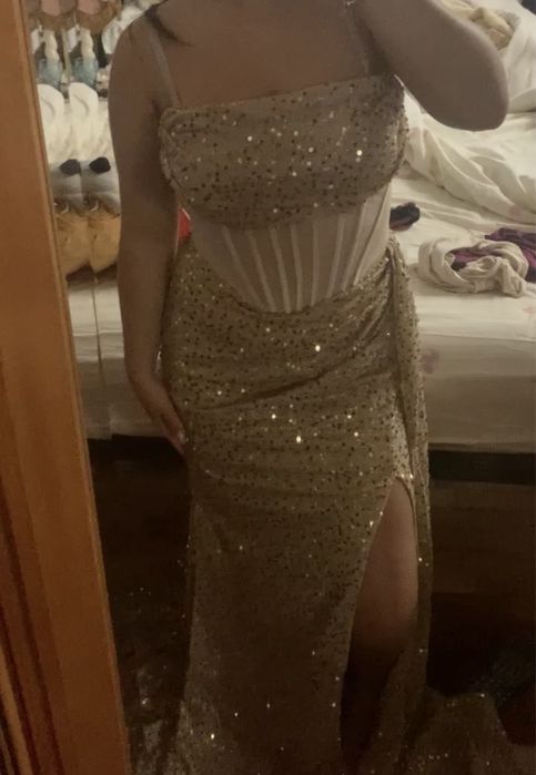 Vestido de Gala Luxuoso Novo