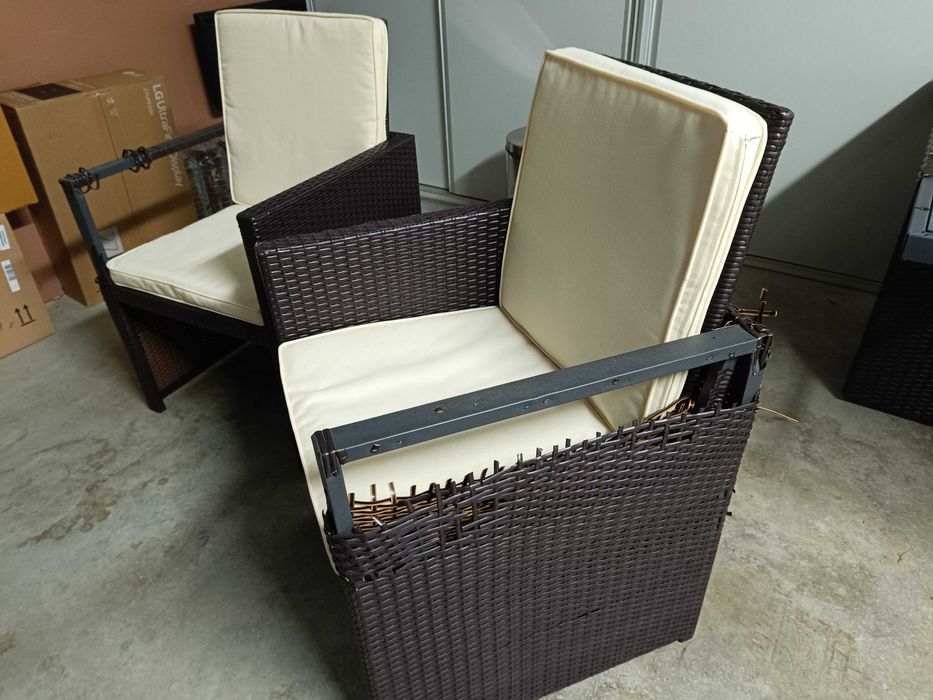 Cadeiras e mesa de jardim - Rattan sintético