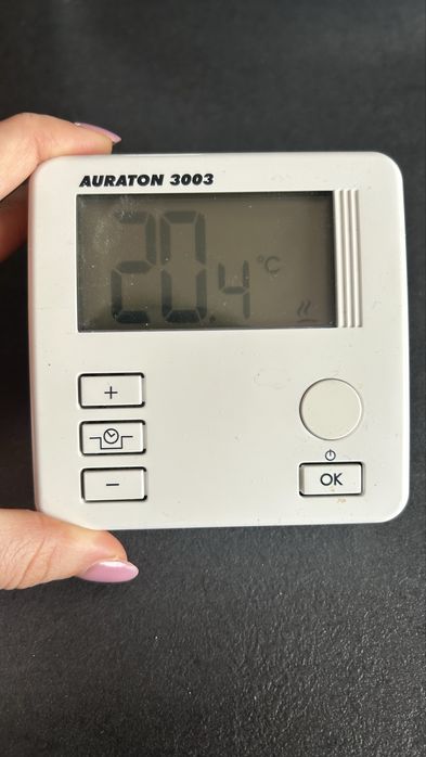 Termostat pokojowy Auraton 3003.