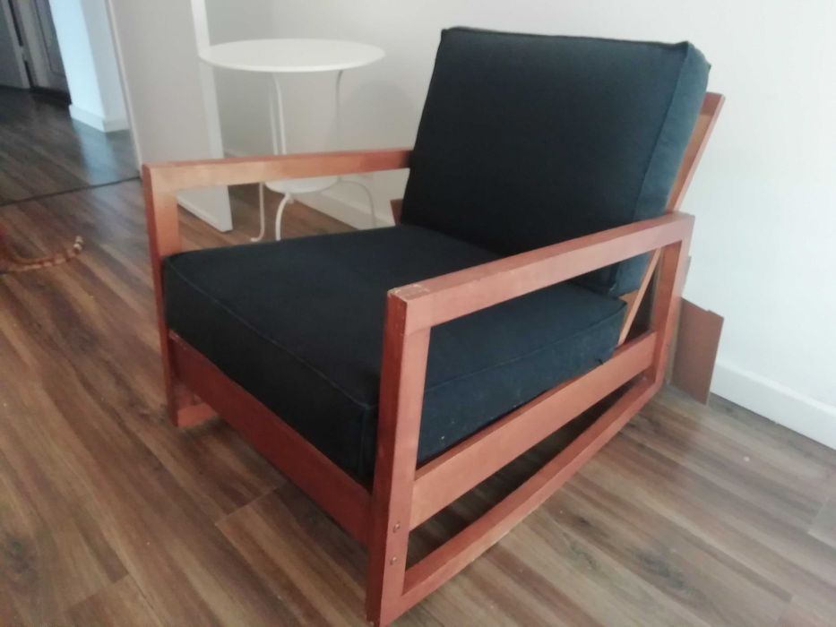 Cadeirão IKEA reclinável e com balanço