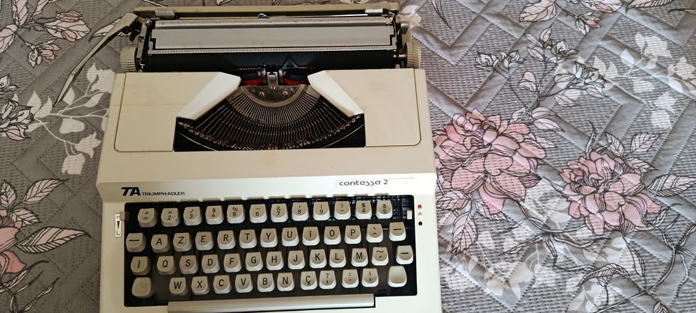 Máquina de escrever contessa 2 de luxe