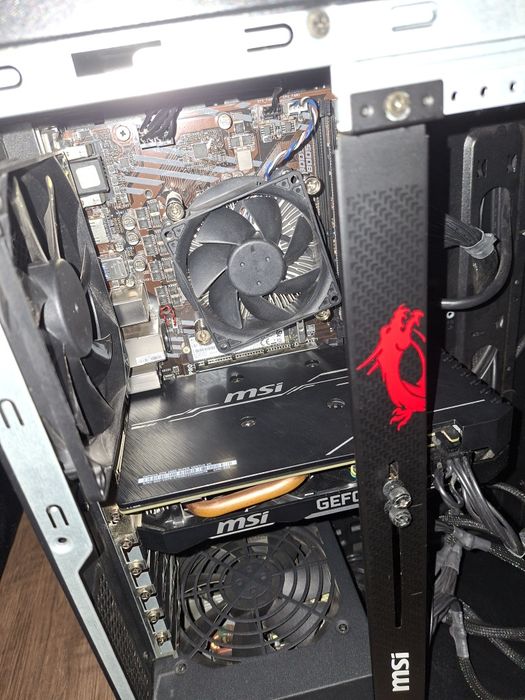 Komputer gamingowy msi codex 5