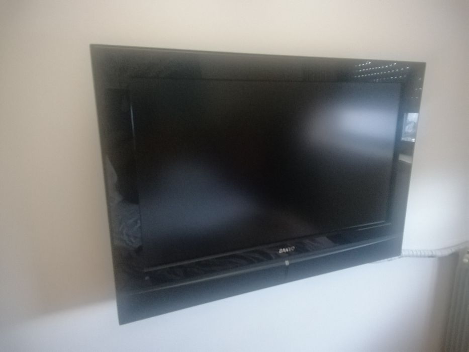 TV LCD sanyo CE32HW06V