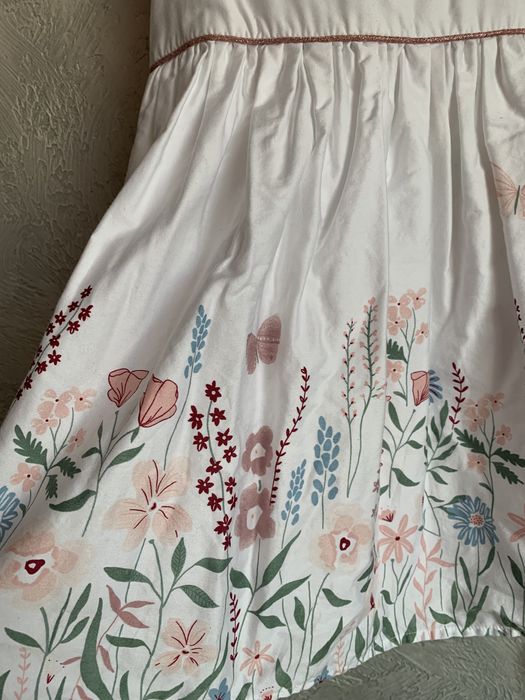 Святкове плаття 6-7р 122см primark