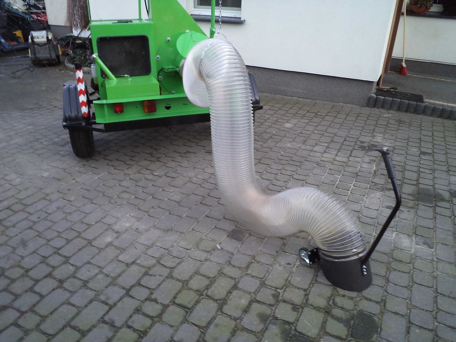 Odkurzacz mobilny ssawa przemysłowy na przyczepie Diesel Vanguard