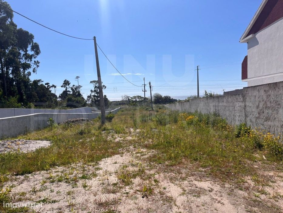 Plot of Land with Project in Carreço