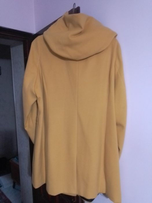 Осіння жіноча куртка