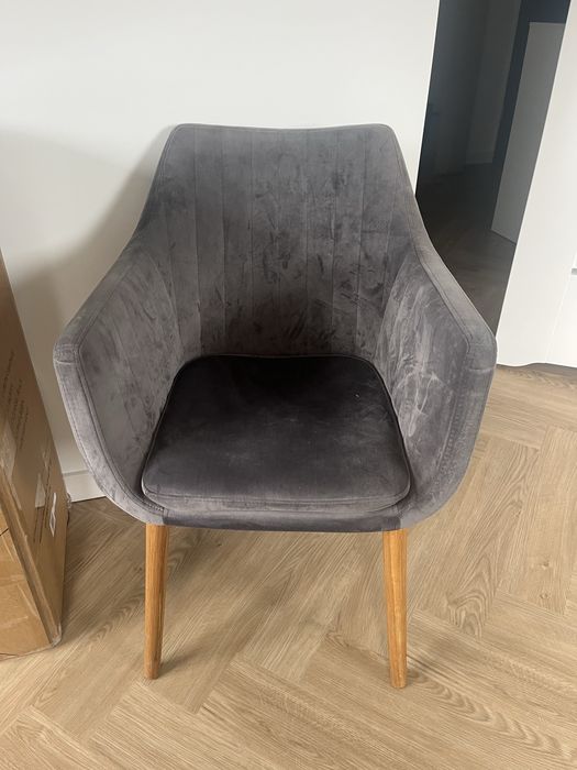 Fotel welurowy uzywany