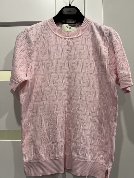 Продам кофту Fendi