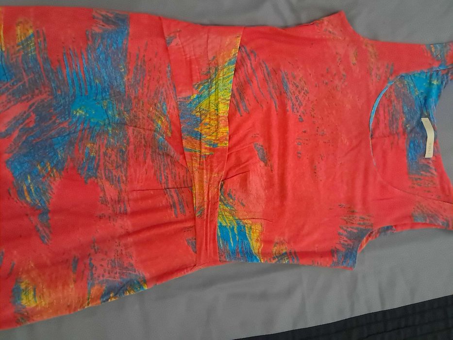 Vestido Estampado com Detalhes em Laranja – Tamanho S