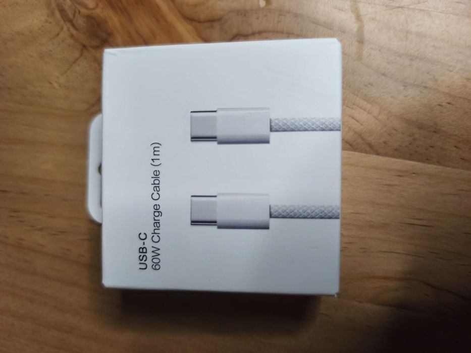 Cabo USB-C para USB-C 60W Entrançado (1m) - Novo