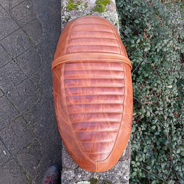 Bancosde qualidade  para mota em pele