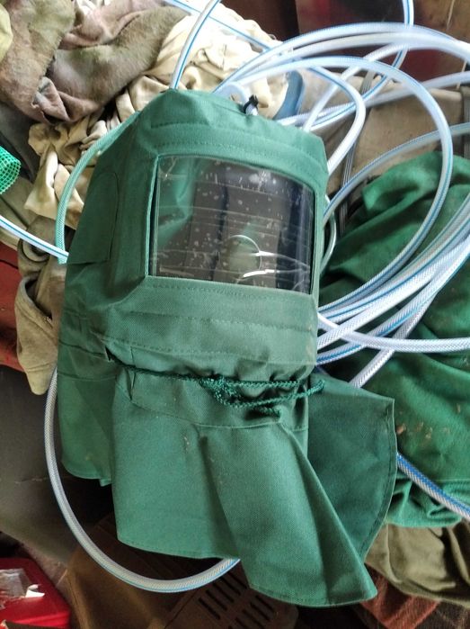 Zestaw do Piaskowania Kompresor śrubowy i Piaskarka