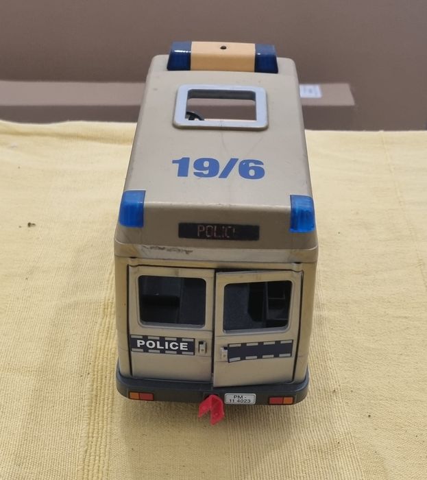 Ambulância Playmobil ver fotos