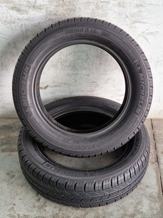 2 Pneus 165/60R14 MICHELIN Semi Novos