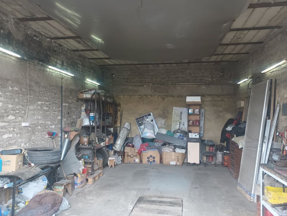Продам великий гараж
