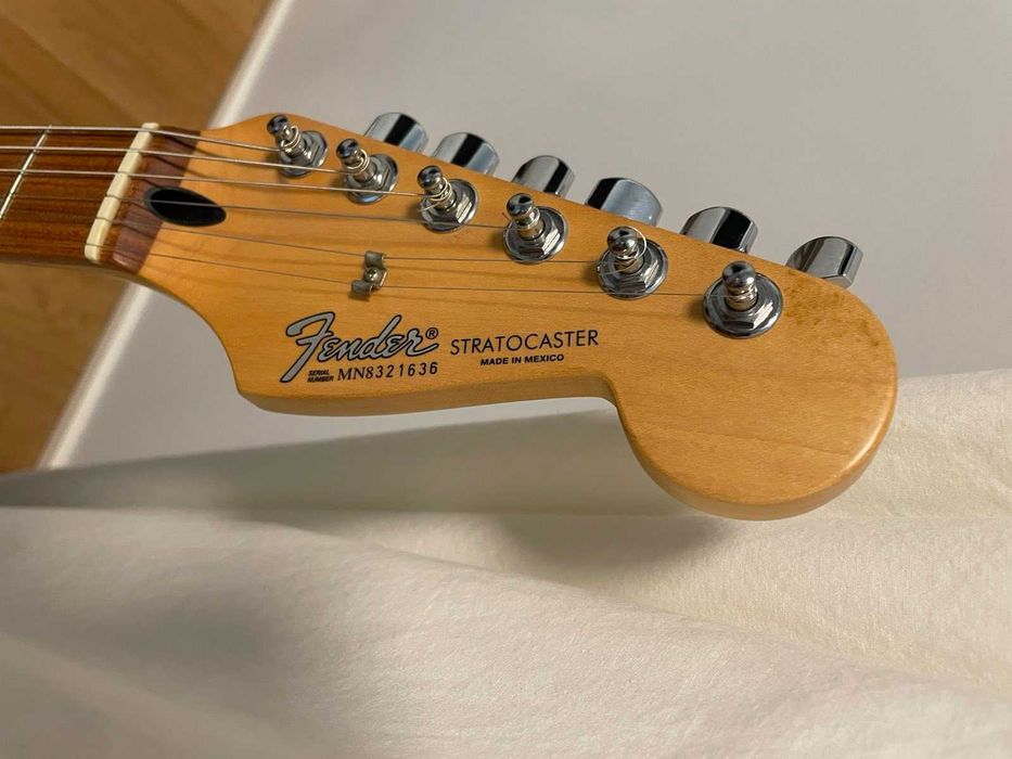 Fender Standard Stratocaster Mexico 1998г НОВАЯ +тюнер Fender