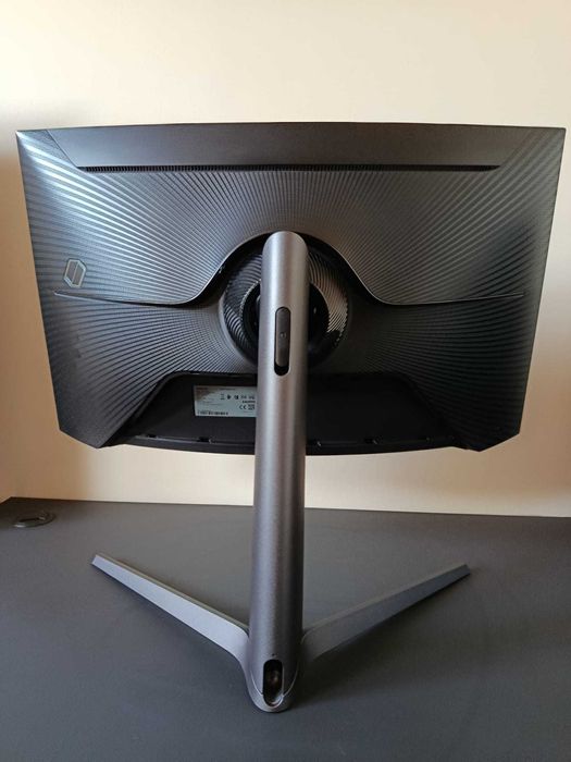 Monitor gamingowy Samsung Odyssey G7 32" 240Hz QHD – stan idealny