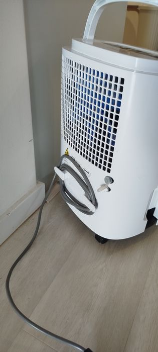 Desumidificador ufesa DH5010 (10 L/dia)